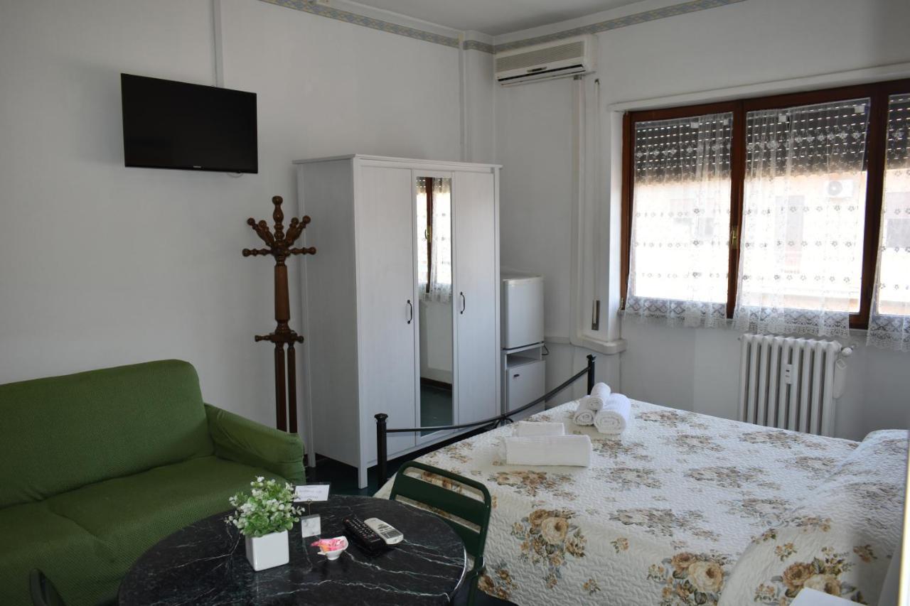B&B La Cubanina ローマ エクステリア 写真